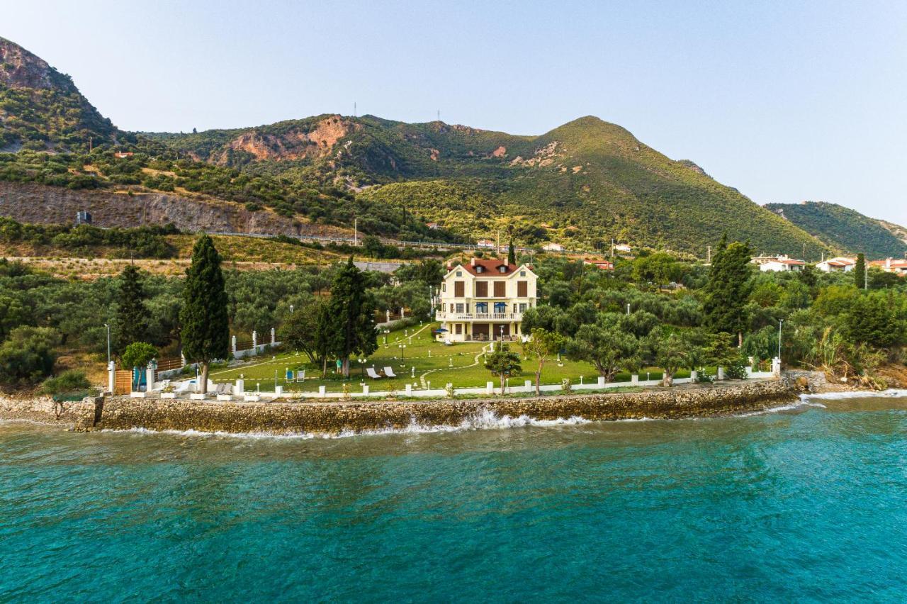 Villa Filoxenia - By The Sea - Up To 12 Guests Kato Rodini المظهر الخارجي الصورة